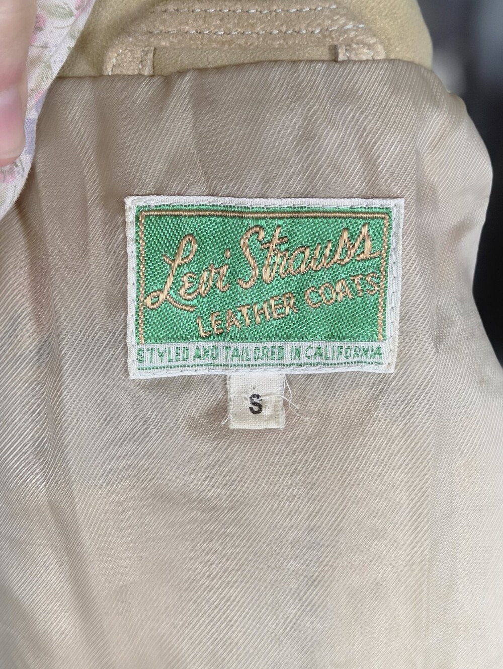 RARE Levi's Vintage Leather Embroidered Jacket Made In Italy - Picture 10 of 11